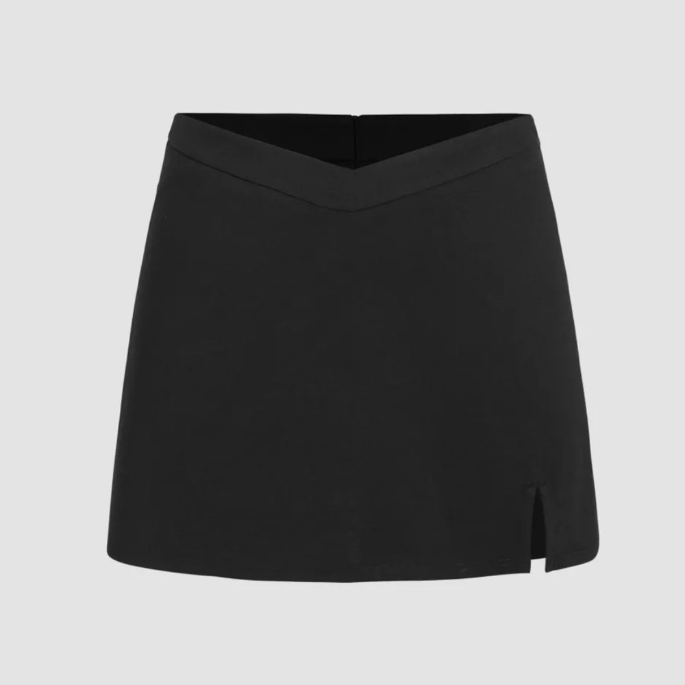 Cider Solid Black Basic Skort